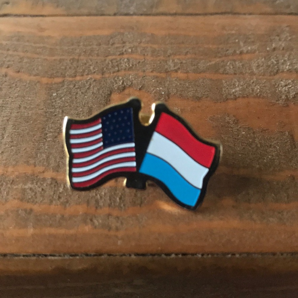 Enamel pin USA flag Luxembourg flag